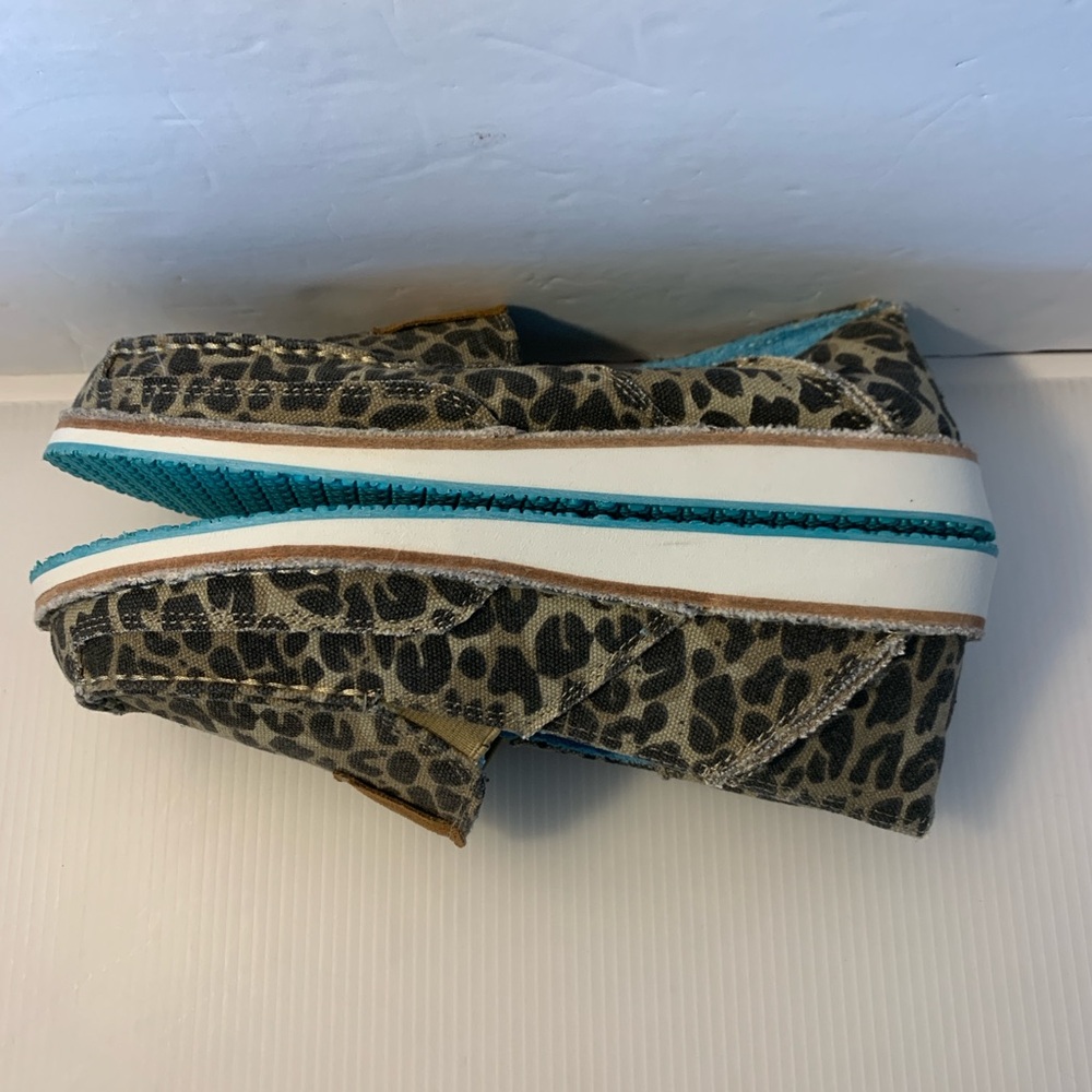 Very G Leopard Print Slip-on loafers Women’s size:7